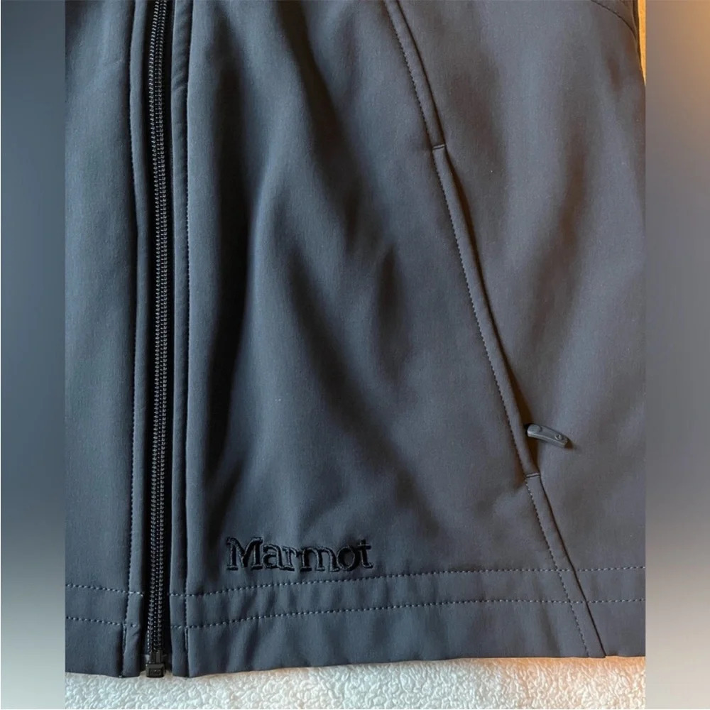 Marmot vest, dark charcoal gray and brown faux fur lined hood/ sleeves. Sz S - Picture 4 of 4
